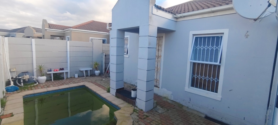 3 Bedroom Property for Sale in Rondevlei Park Western Cape